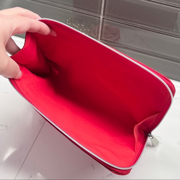 DIOR Beauty Red Canvas Makeup Bag. - Picture 4 of 5